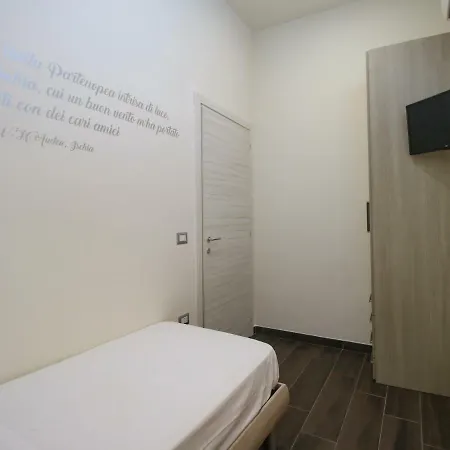 Pensión Pisadog Nápoles