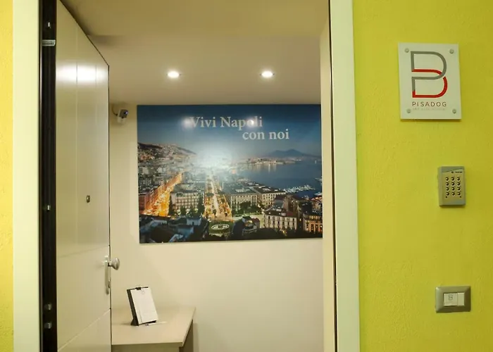 Pisadog 2* Νάπολη